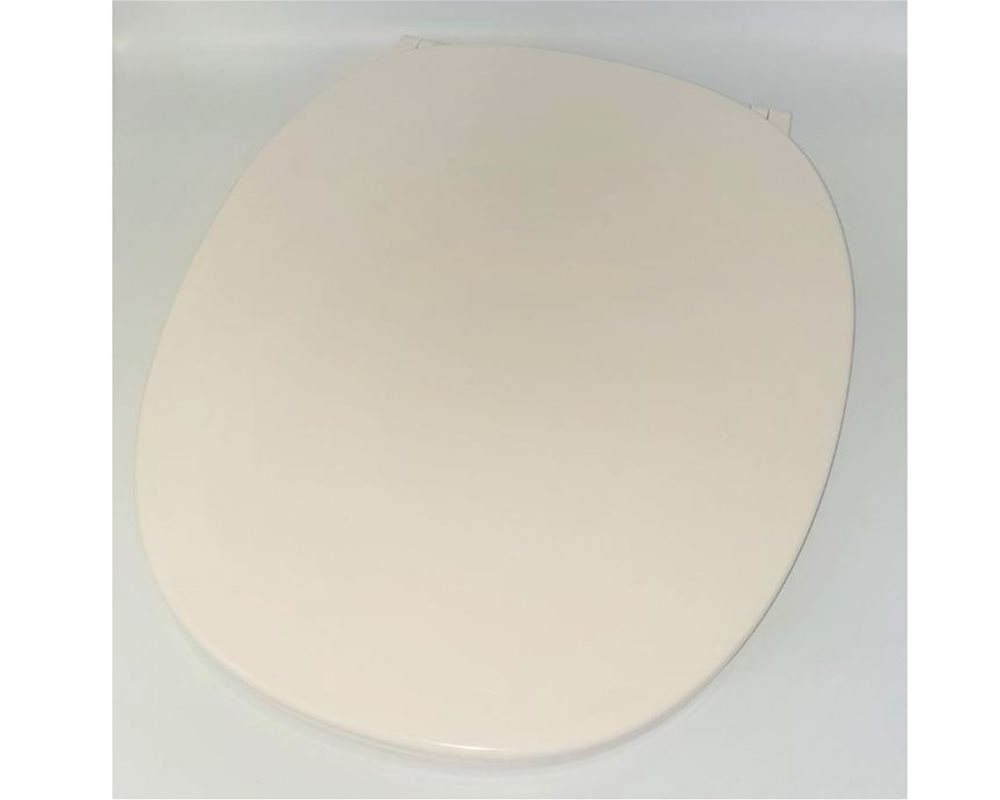 Chartham soft close white toilet seat and cover, with cream background